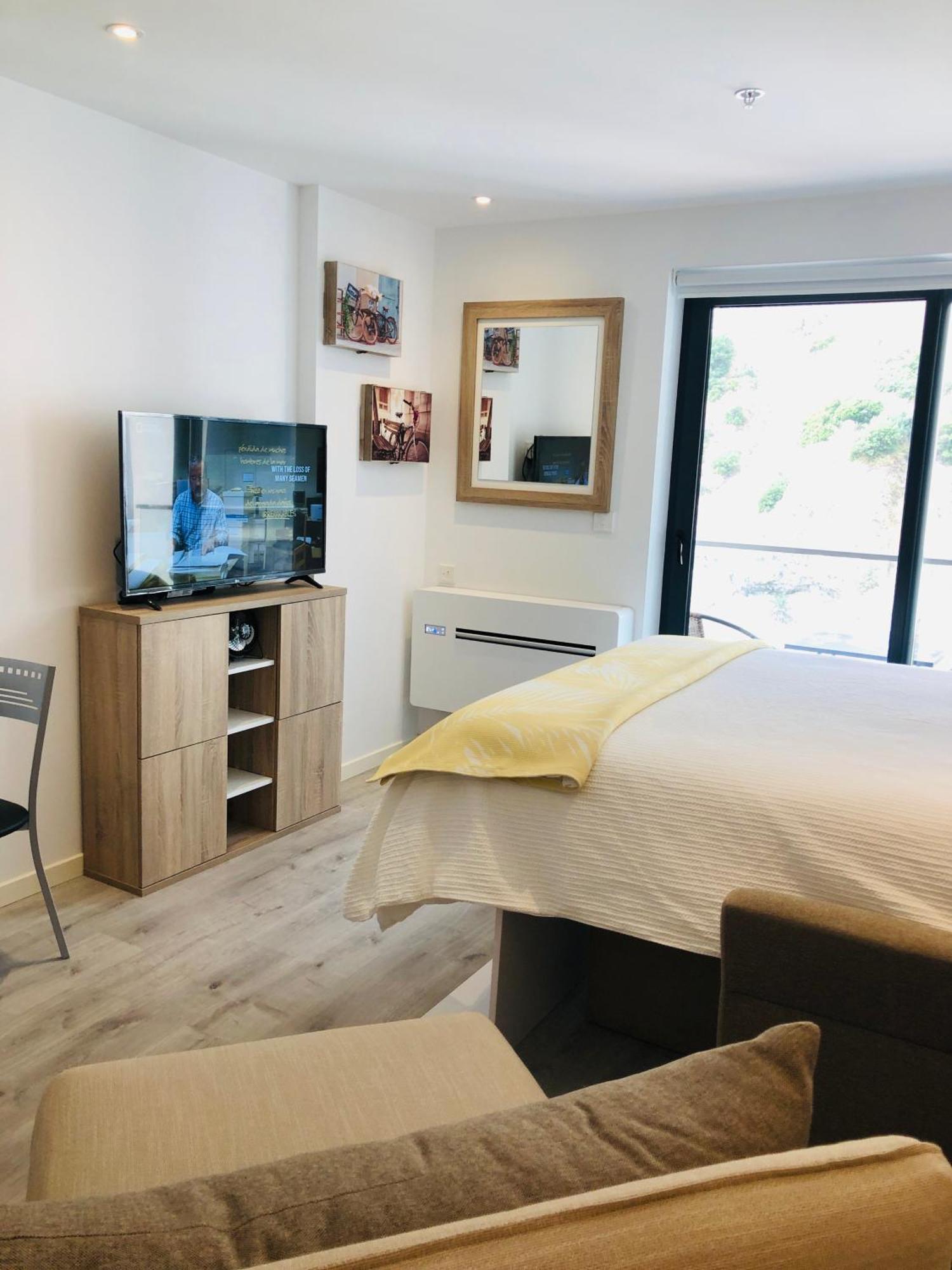 Cp High Floor Luxury Studio Sleeps 3 Gibraltar Eksteriør bilde