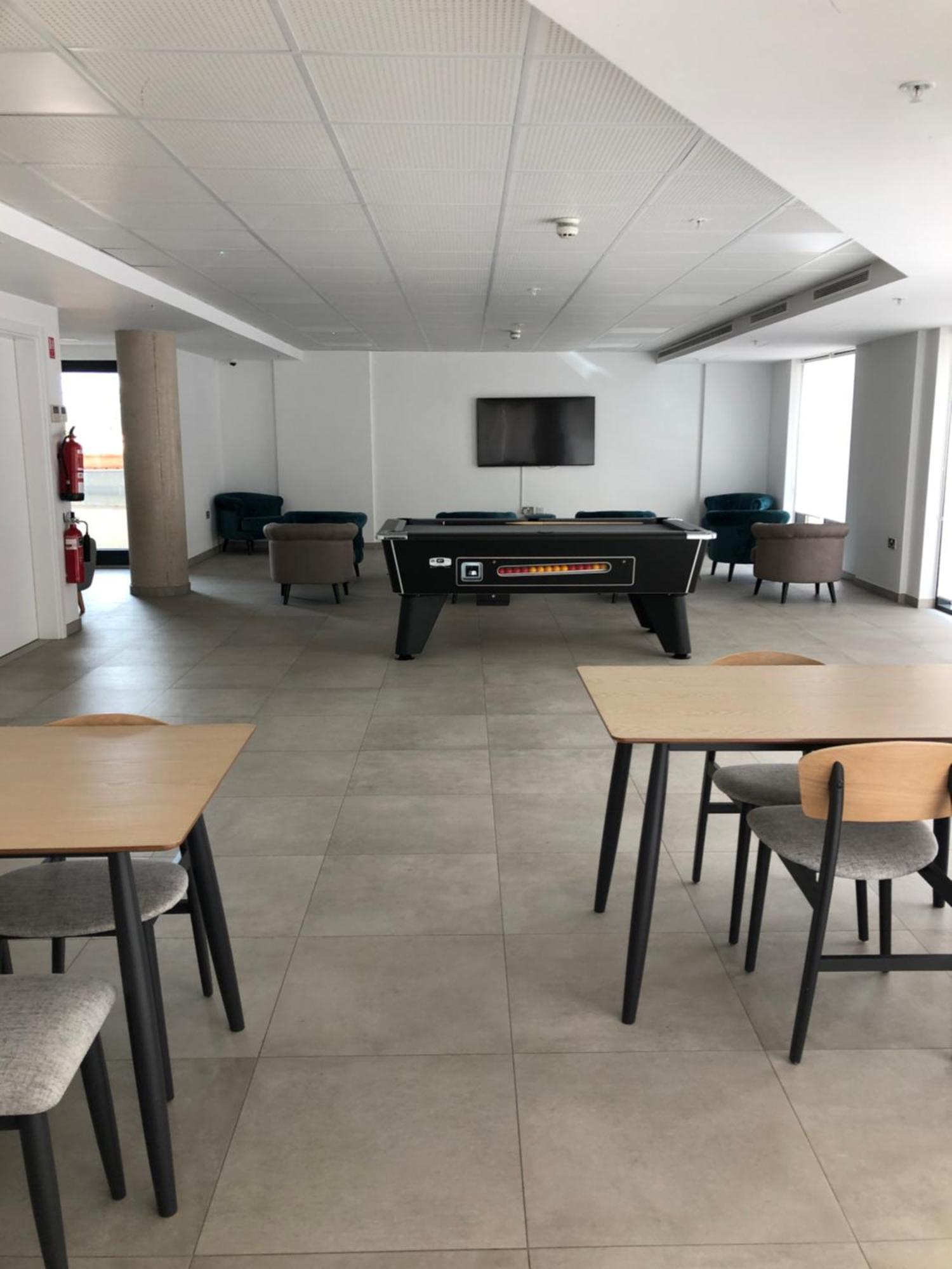 Cp High Floor Luxury Studio Sleeps 3 Gibraltar Eksteriør bilde